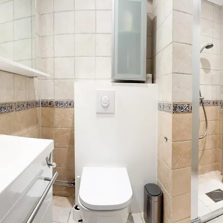 Powerful King Bed Wifi Center אוסלו