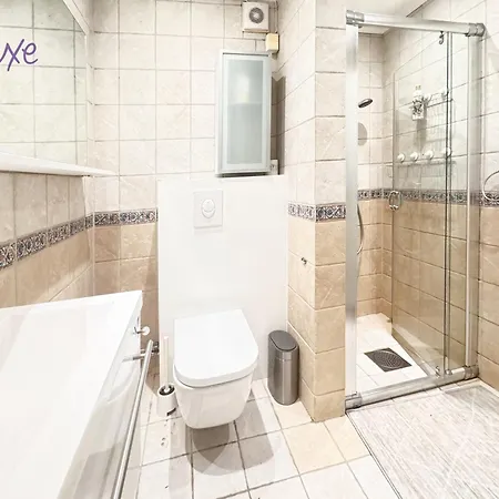 Powerful King Bed Wifi Center Accommodatie bij particulieren Oslo